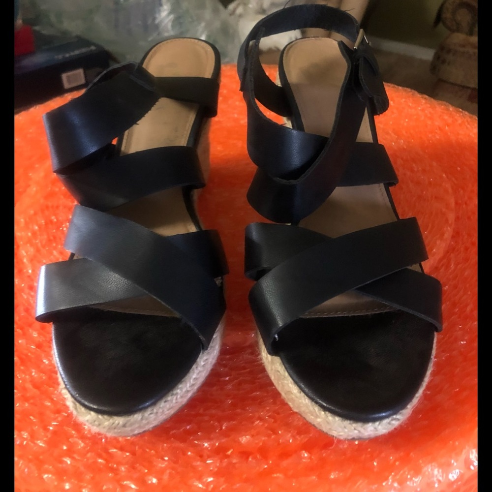 Women’s Wedge Shoes Black Report Size 9W